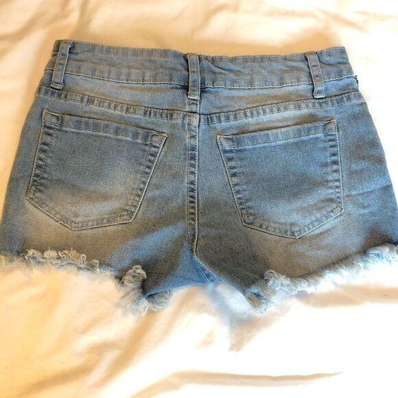 Seductions FD Denim Embroidered Shorts EUC - Picture 8 of 10
